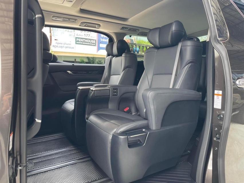 ปี 2021 TOYOTA ALPHARD,2.5 SC Package รถสวยสภาพป้ายแดง 7