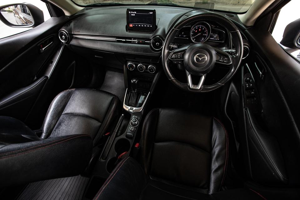 Mazda2 1.3 High Connect Skyactiv Sedan ปี 2017 13