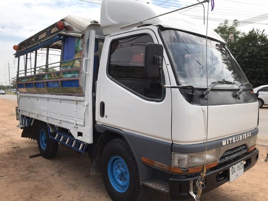 รถโดยสาร 4 ล้อ ป้ายเล็กไม่ติดเวลา Mitsubishi