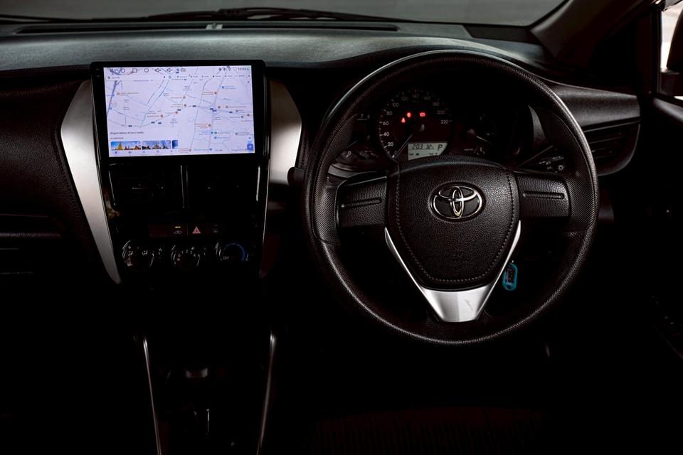 ขาย Toyota Yaris Ativ 1.2E ปี18 11