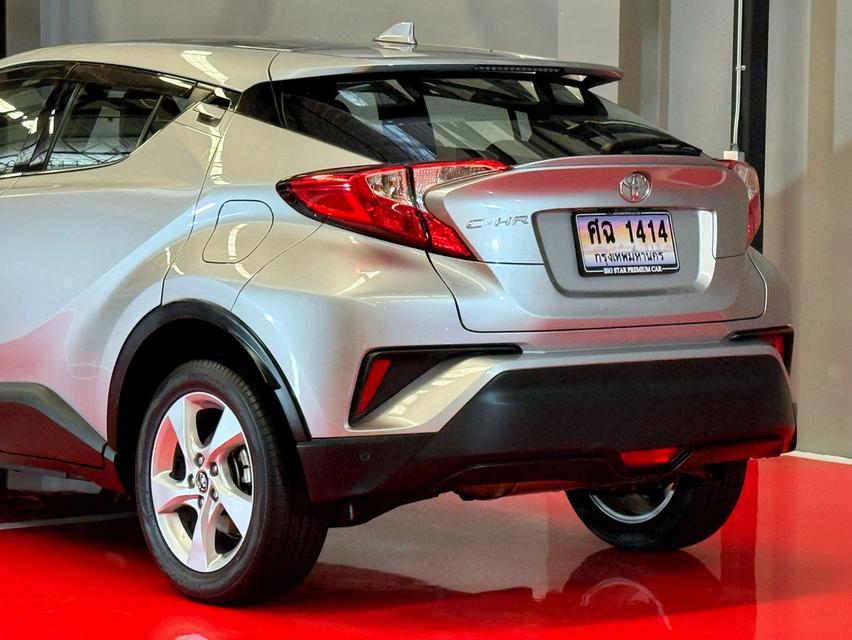 2019 TOYOTA CHR 1.8 MID รุ่น TOP เบนซิน รถมือเดียวออกป้ายแดง รถวิ่งน้อย สภาพป้ายแดง รถไม่เคยมีอุบัติเหตุครับ รูปที่ 9