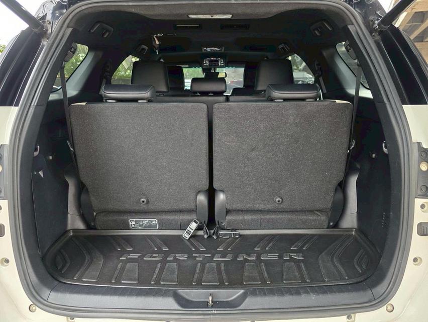 รหัสรถ WMT4456 Fortuner 2.8 Legender Black Top 4WD ปี 2022 17