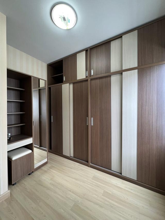 THE VILLAGE KM 8บางนา 4นอน2น้่ำ 28 ตารางวา ทิศใต้เลขมงคล 19