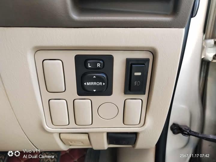 Toyota Hilux Vigo มือสองสภาพใหม่ 4