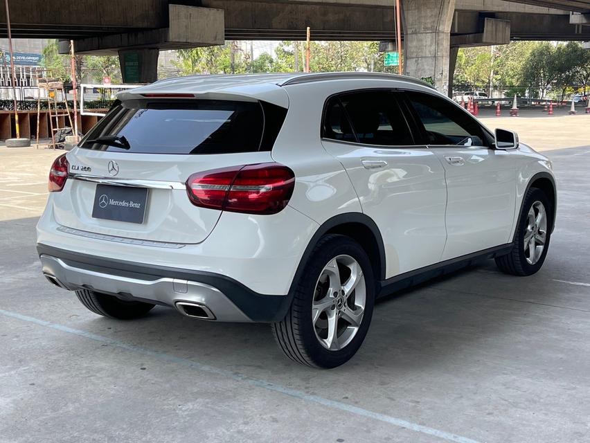 ขาย Benz Gla200 ปี18 5