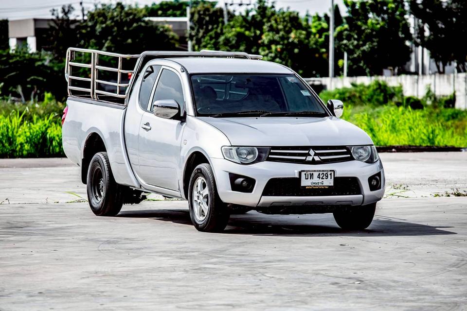 Mitsubishi Triton Cab 2.4 เบนซิล สีเทา CNG ปี 2011 มือเดียวป้ายแดง 3