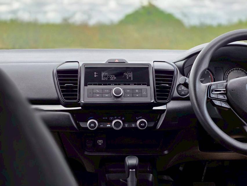 รหัสรถ NC100 HONDA CITY HATCHBACK 1.0 S+ ปี : 2022 (รุ่นปี 2021) 17