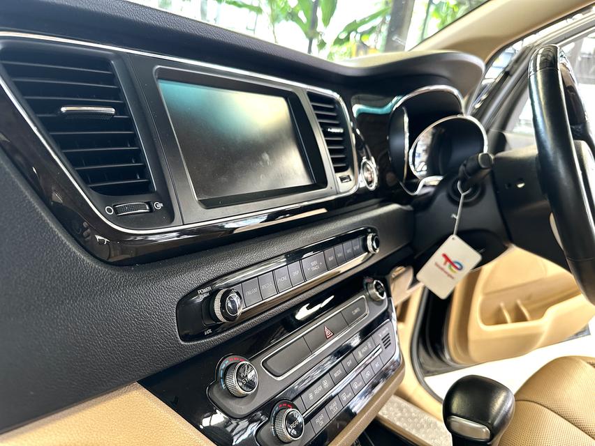 ขาย KIA GRAND CARNIVAL 2.2 SXL ปี2018 รุ่นท๊อป รถมือเดียว 9