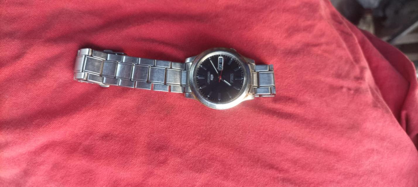 นาฬิกา seiko 5 แท้ automatic สภาพสวยไช้งานปกติ