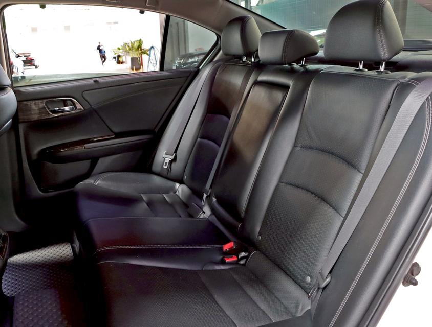 HONDA ACCORD 2.0 EL i-VTEC ปี13จด15สภาพกริ๊บๆ เครื่อง+ช่วงล่างแน่น ไมล์น้อย 15