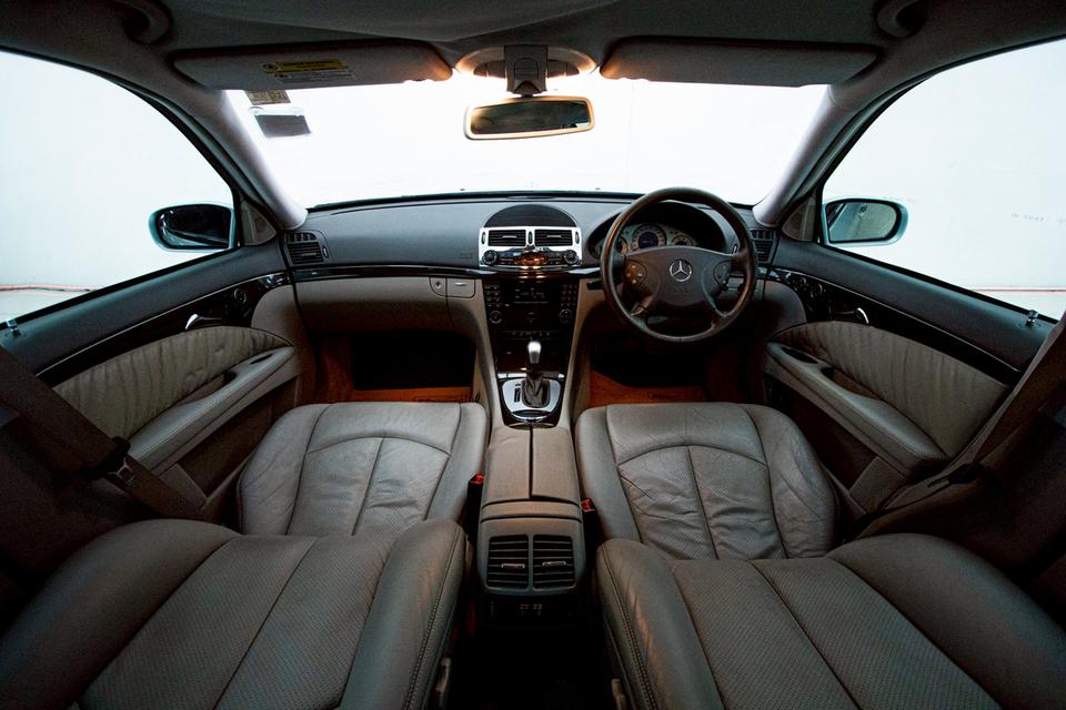 MERCEDES-BENZ E-CLASS E240 2.6 AVANTGARDE  2003  10
