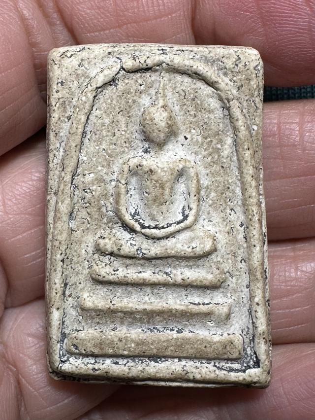 องค์ละ1550🙏พระสมเด็จพิมพ์ใหญ่ เนื้อดี มีคราบรักตามซอกองค์พระ🙏พระสมเด็จพิมพ์ปรกโพธิ์ เนื้อจัด