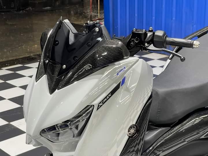 Yamaha Xmax สีเทา 4