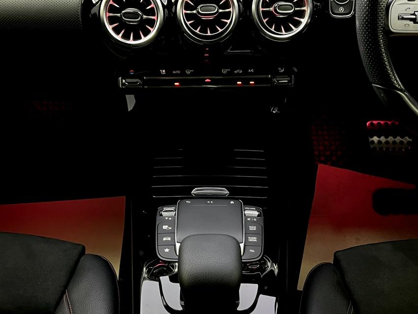 Mercedes-Benz A200 AMG Dynamic 2022 13