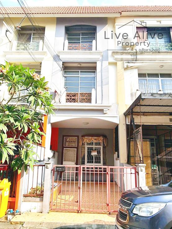 #S-0016 📣📣ขายด่วน!! #ทาวน์โฮมแถวอ่อนนุช80 #พัฒนาการ บ้านเปล่าเหมาะสำหรับทำรีโนเวทเพื่ออยู่อาศัยเอง ทำเลดีมาก 👍 1