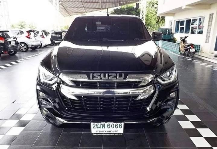 Isuzu D-Max สีดำสวย