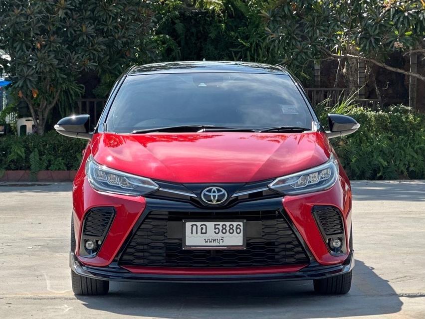 Toyota Yaris Eco 1.2 Sport Premium Black Top สีแดงหลังคาดำ ปี2021 จดปี 2022  รหัส BAC5886 4