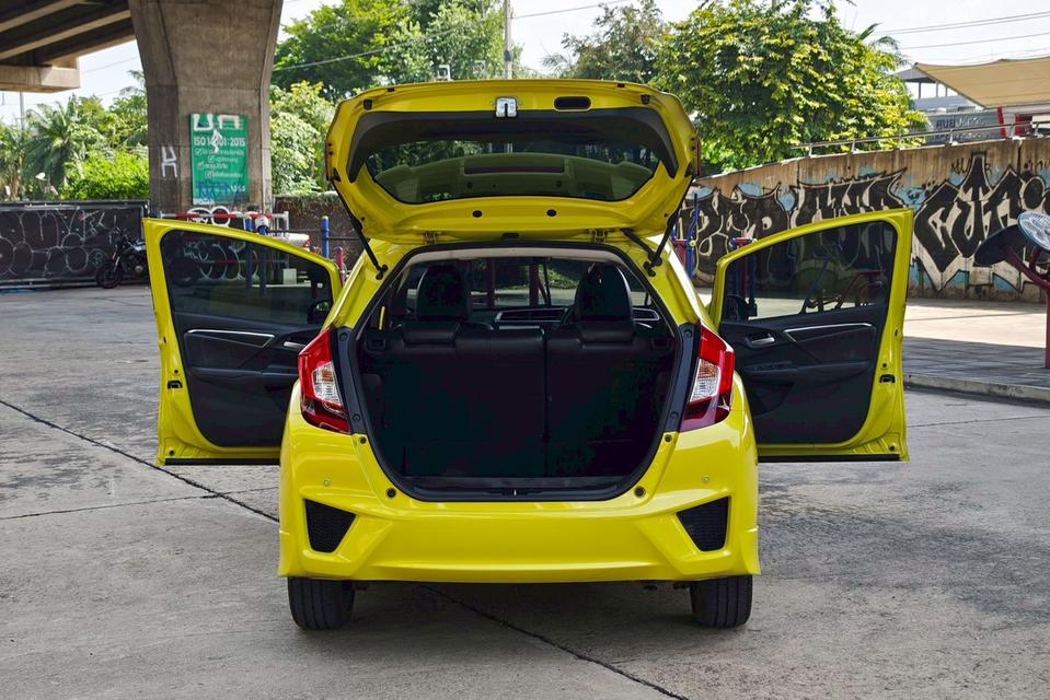 2015 Honda Jazz 1.5 SV AT รถสวย มือเดียว ป้ายแดง ไมล์น้อย รูปที่ 8