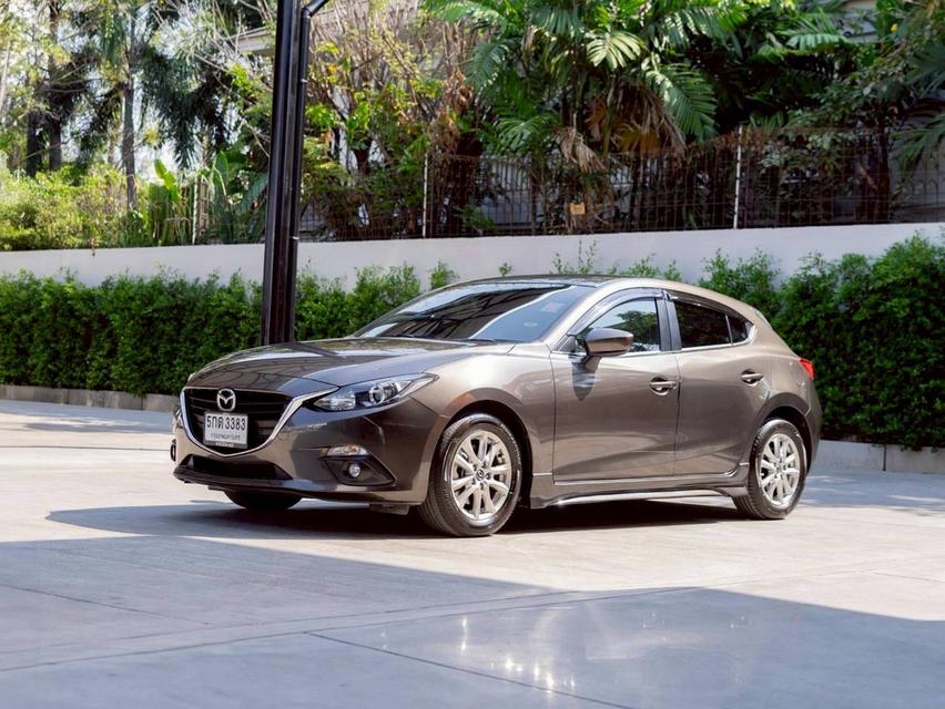 Mazda 3 2.0C ปี 2016 ♨️ #ประกันเครื่องเกียร์หลังการขาย3ปี / 30,000km. ♨️
