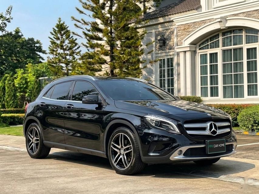 ปี2015 Mercedes-Benz GLA200 1.6 URBAN มือเดียว