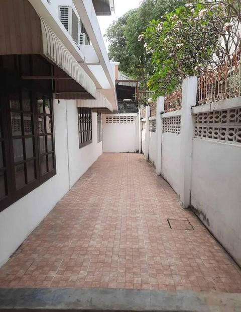 ให้เช่า บ้านเดี่ยว หมู่บ้านอยู่เจริญ 542 ซอยประชาราษฎร์บำเพ็ญ 24 ใกล้สนง.เขตห้วยขวาง เหมาะอยู่อาศัย เดินทางสะดวก 17