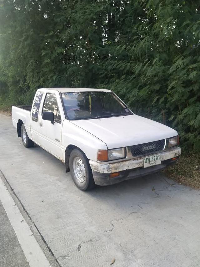 Isuzu Trooper สีขาวขายตามสภาพ