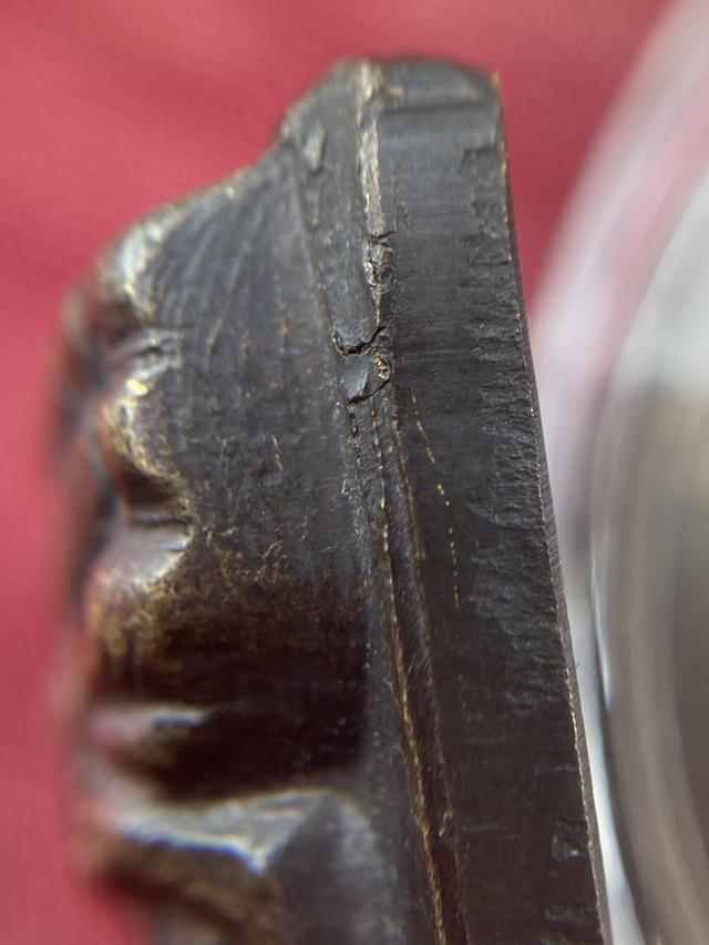 หลวงพ่อทวดหลังหนังสือพิมพ์ใหญ่ 4