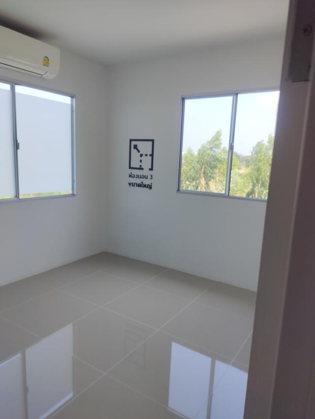 หมู่บ้านจัดสรร อสังหาริมทรัพย์ 6