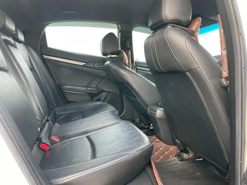 HONDA CIVIC FK 1.5 TURBO สีขาว ปี 2017 เกียรออโต้ 13