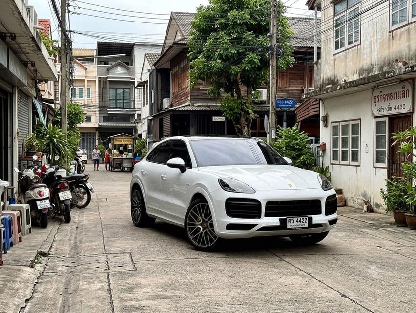 Porsche Cayenne E-hybrid Coupe ปี 2020  Full Option ใช้งานน้อย 8 หมื่นโล ประวัติครบทุกระยะ ภายในแดง พร้อมวารันตี