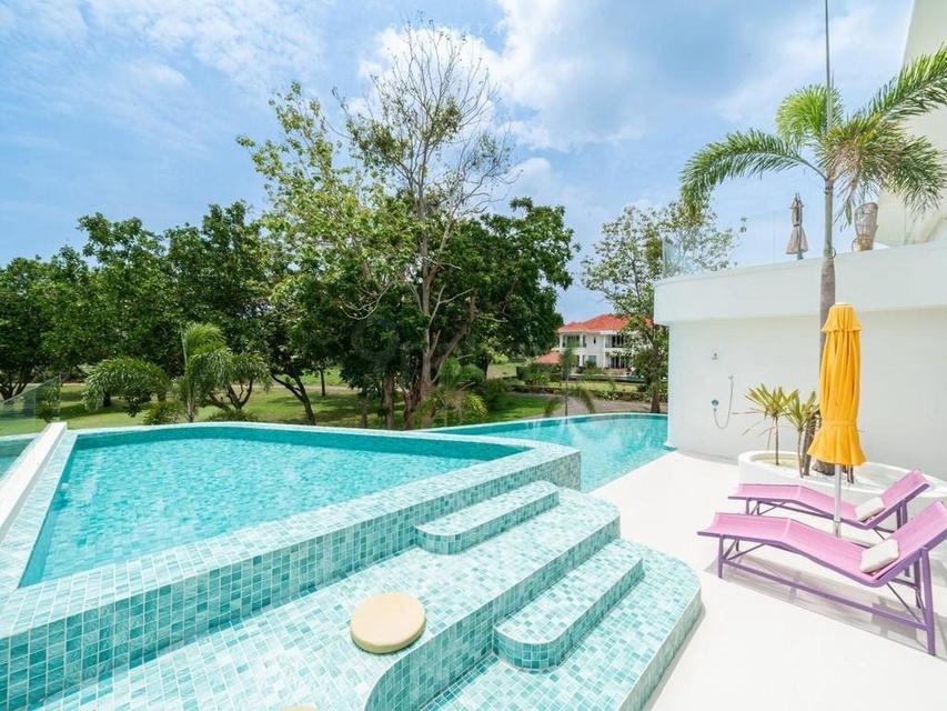 Exclusive luxury pool villas located within Phoenix Gold Golf Club. Brand-new villas designed for privacy, spacious living, a premium golf lifestyle รูปย่อยที่ 2