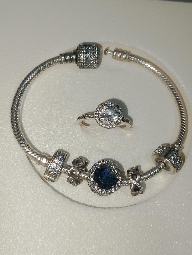 pandora มือสอง