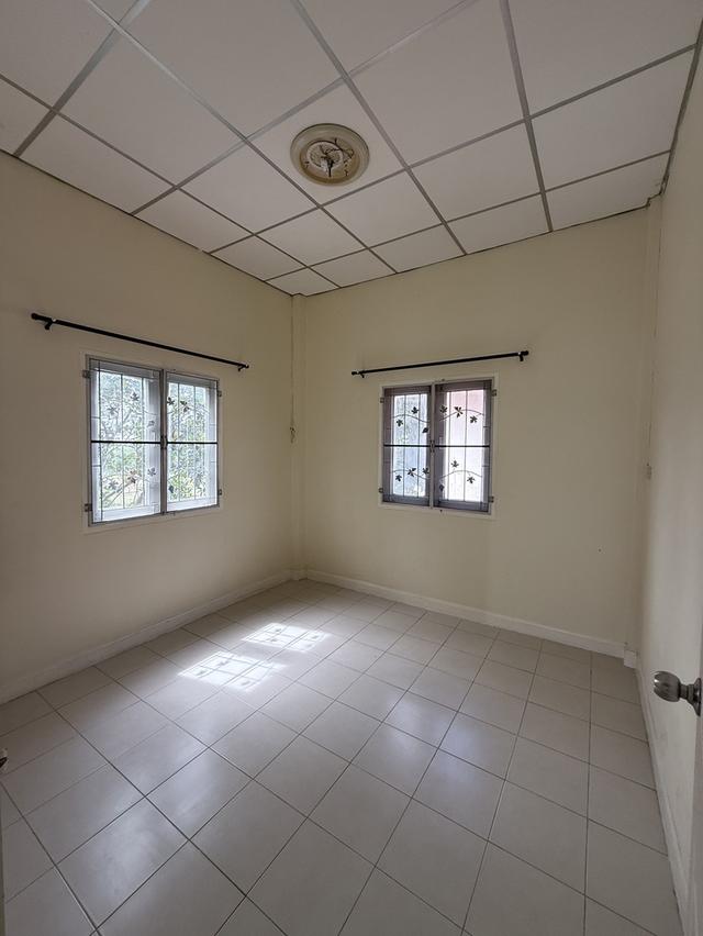 ทาวน์เฮ้าส์ 2 ชั้น หมู่บ้านวรารักษ์ โรจนะ-วังน้อย 4