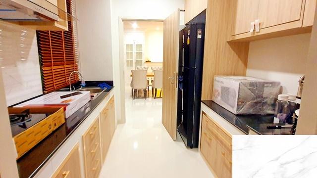 โรบินสัน ลาดกระบัง 0.6 กม. ให้เช่าคฤหาสน์หรู 2ชั้น 7-11 Paseo สุขุมวิท 77 - สุวรรณภูมิ 76 ตร.วา.0 200ม.4นอน บ้านหรู เพอร 3