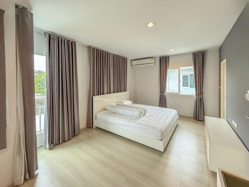 ขายบ้านแฝดมือสอง โครงการ วิลลาจจิโอ ปิ่นเกล้า-ศาลายา (Villaggio Pinklao-Salaya) เนื้อที่ 35 ตร.ว. ใกล้เซ็นทรัลศาลายา และจุดขึ้นทางด่วนศรีรัช 7