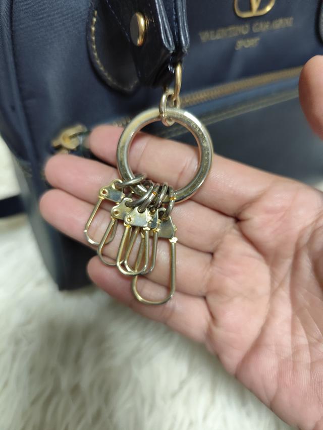 👜 [USED] Valentino Garavani Sport Tote Bagกระเป๋าถือและสะพายข้างแบรนด์หรู Valentino Garavani รูปที่ 13