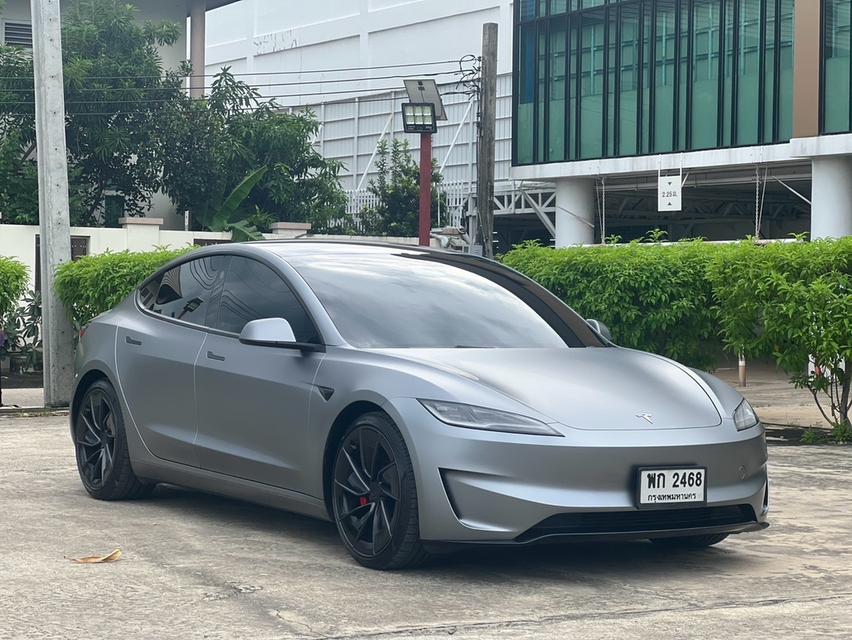 (แจ้งรหัสรถ NCT224).Tesla Model 3 Highland Performance 2025