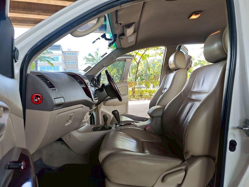 Toyota Fortuner 3.0 V Exclusive 4WD AT ปี 2007 16