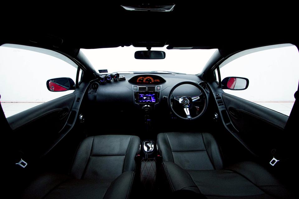 TOYOTA YARIS 1.5 E 2006  15