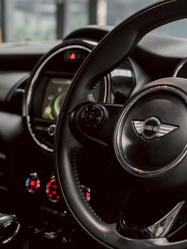 รหัสรถ 67GG6545 Mini Cooper F56 รถศูนย์ Mini ปี 2016  11