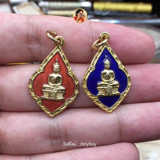 เหรียญดอกจิก กะไหล่ทองลงยา หลวงพ่อโสธร ปี 2527
