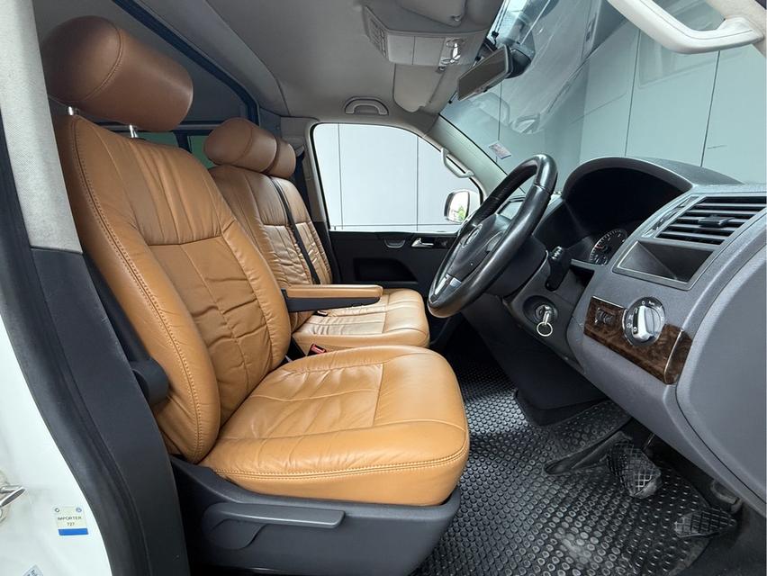 รหัสรถ WRT4284 2012 VOLKSWAGEN CARAVELLE, 2.0 TDI 10