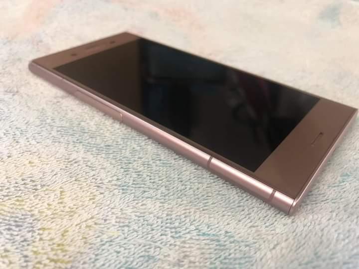 Sony Xperia XZ1  3