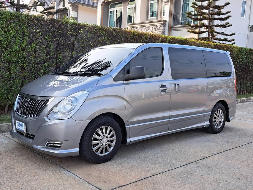 ขายถูก เพียง🔥Sale 589,000🔥เท่านั้น Hyundai H1 2.5 ดีเซล ปี 17 วิ่งน้อยไมล์แท้