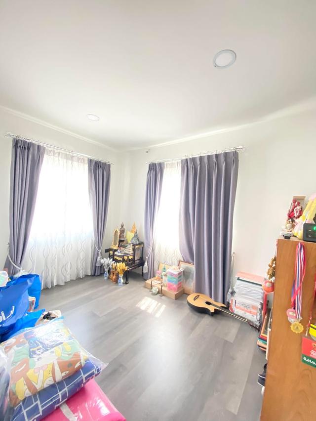 บ้านเดี่ยวสองชั้น 4 ห้องนอน 3 ห้องน้ำ 15