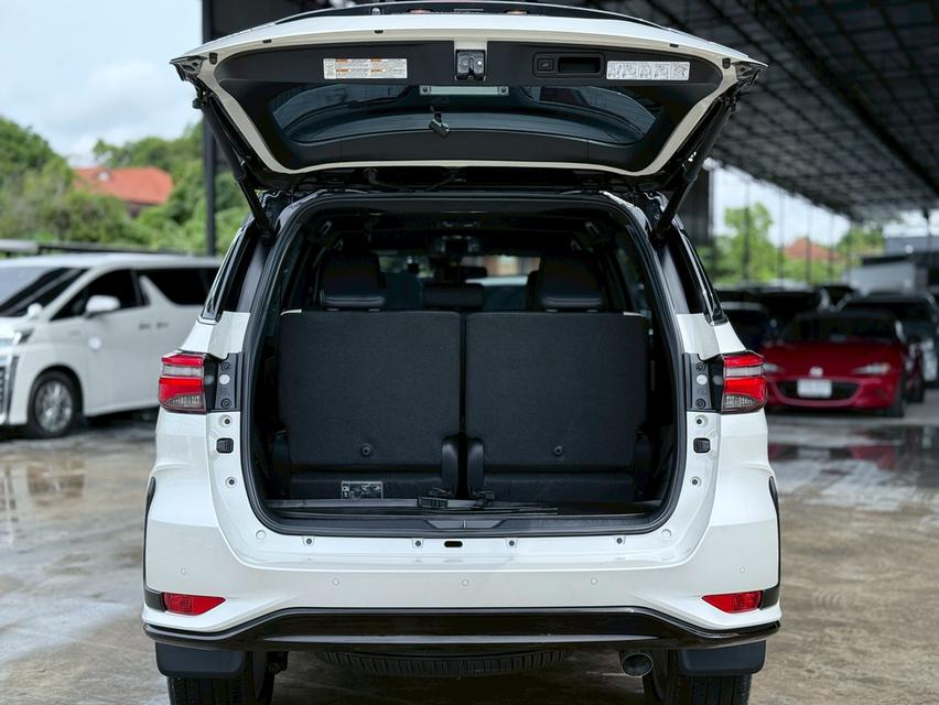  TOYOTA FORTUNER 2.8 LEGENDER BLACK TOP 4WD 2020   18