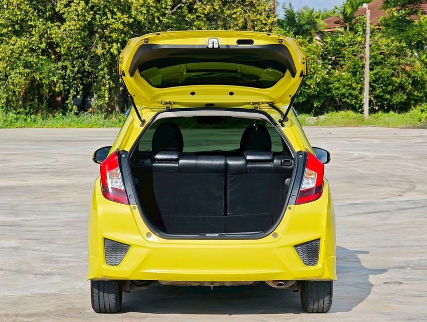 HONDA JAZZ GK 1.5 SV Top Y2015. สีเหลือง ออโต้