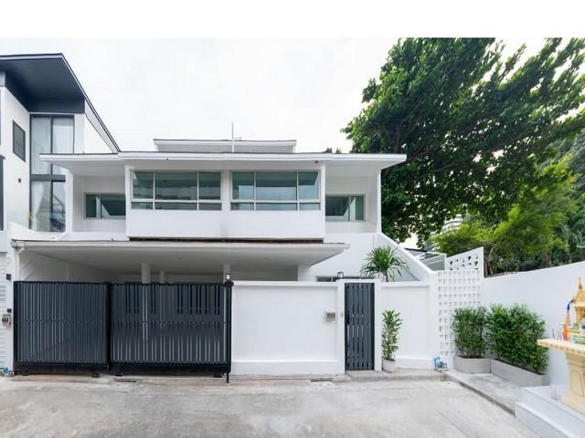 ขาย Town home 3 ชั้นหลังใหญ่ย่านอโศก 48 ตรว. 440 ตร.ม. ซอยสุขุมวิท 15 กล้โรงเรียนนานาชาติ NIST ใกล้ BTS อโศก, Terminal 2 1