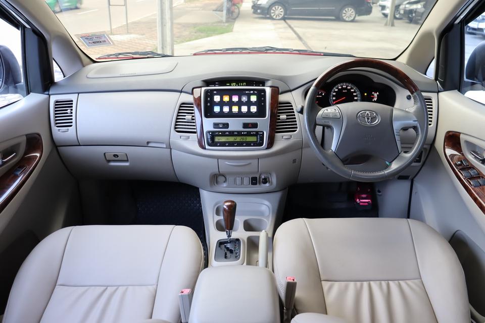 TOYOTA INNOVA 2.0 V 2013 12
