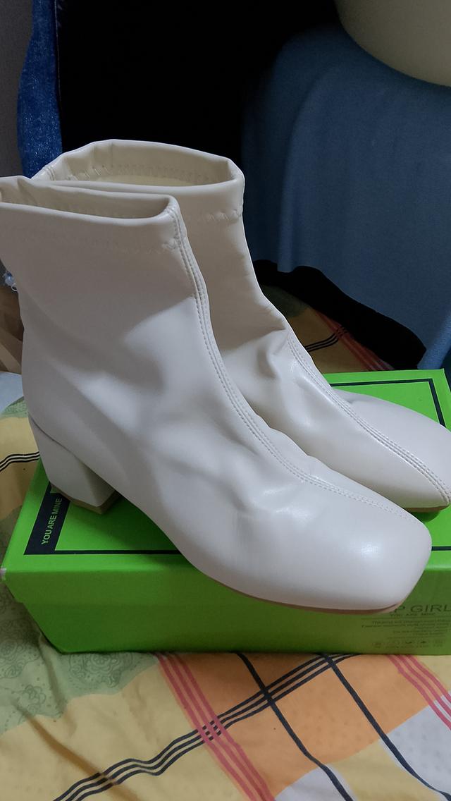 รองเท้าซื้อมาไม่ได้ใส่ 4